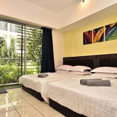 H&F Homestay The Two Owls Nest Aeropod Sovo Studio Room - 2 Queen Bed - Near Airport - Free Parking コタキナバル エクステリア 写真